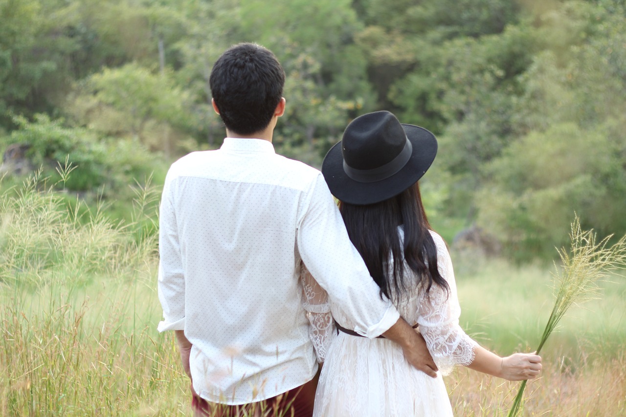 最新章節(jié)揭秘，我的23歲美女房東的故事